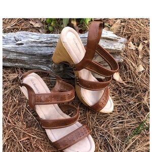 G. H. Bass & Co Sandals